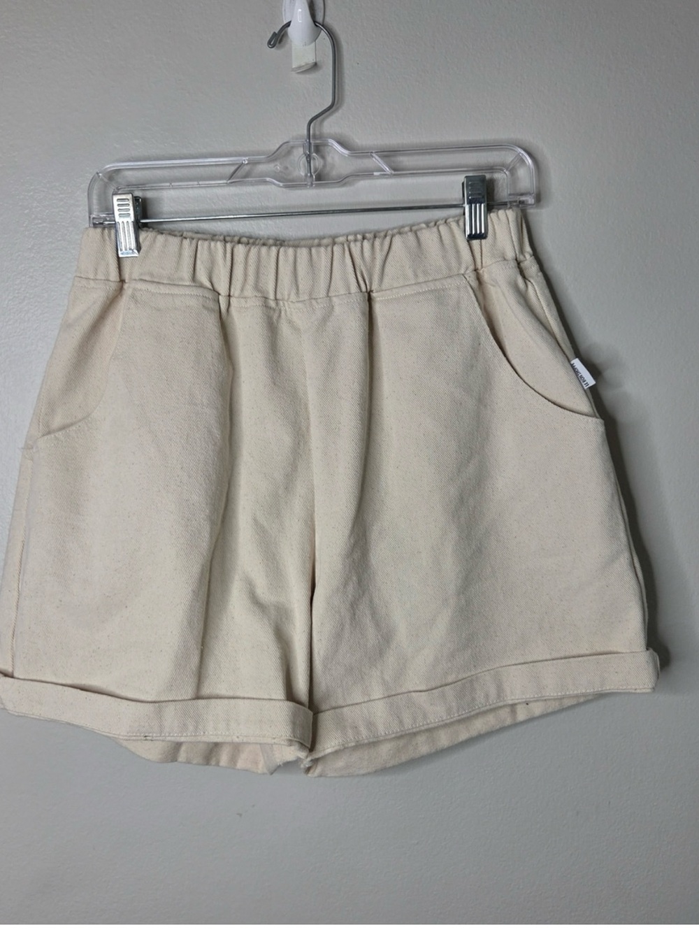 High-Waist Cream Elastic-Waist Casual Shorts